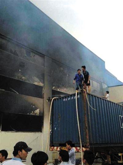 河静省被纵火焚烧的中资企业。